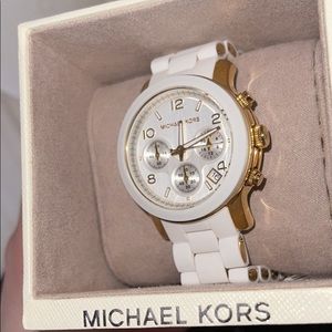 NWT Michael Kors Runway Watch
